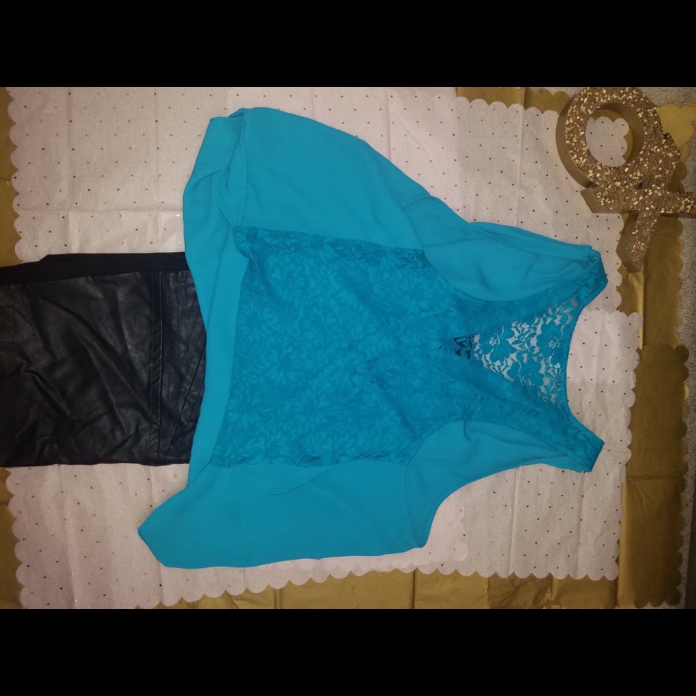 Turquoise blouse - Picture 2 of 2